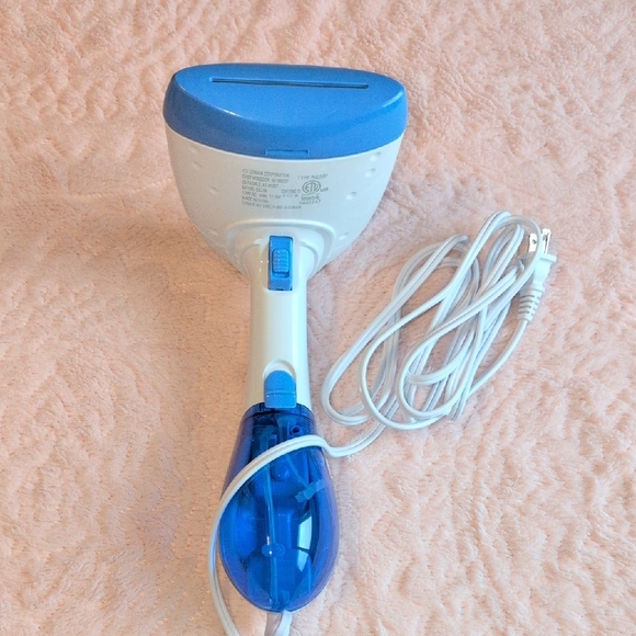 Conair Extreme Steam Handheld Steamer w/Dual Heat Technology. 5xFaster/30%Hotter - Picture 5 of 12